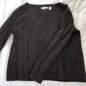 Brown inhabit sweater